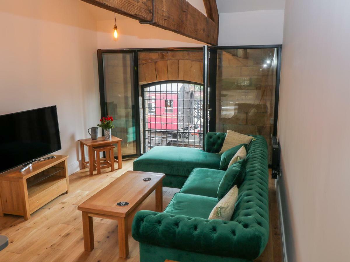 Repton Engine Shed Villa Уитби Екстериор снимка